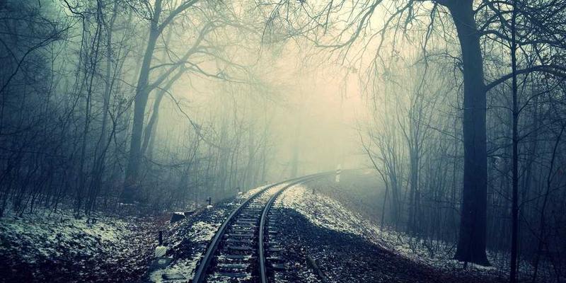 工业自动化与电磁设备：如何精准选择电磁屏蔽材料，保障电磁铁稳定运行