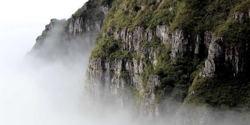 电磁式振动台:解锁汽车零部件疲劳试验精准度的三大核心参数与选型秘籍